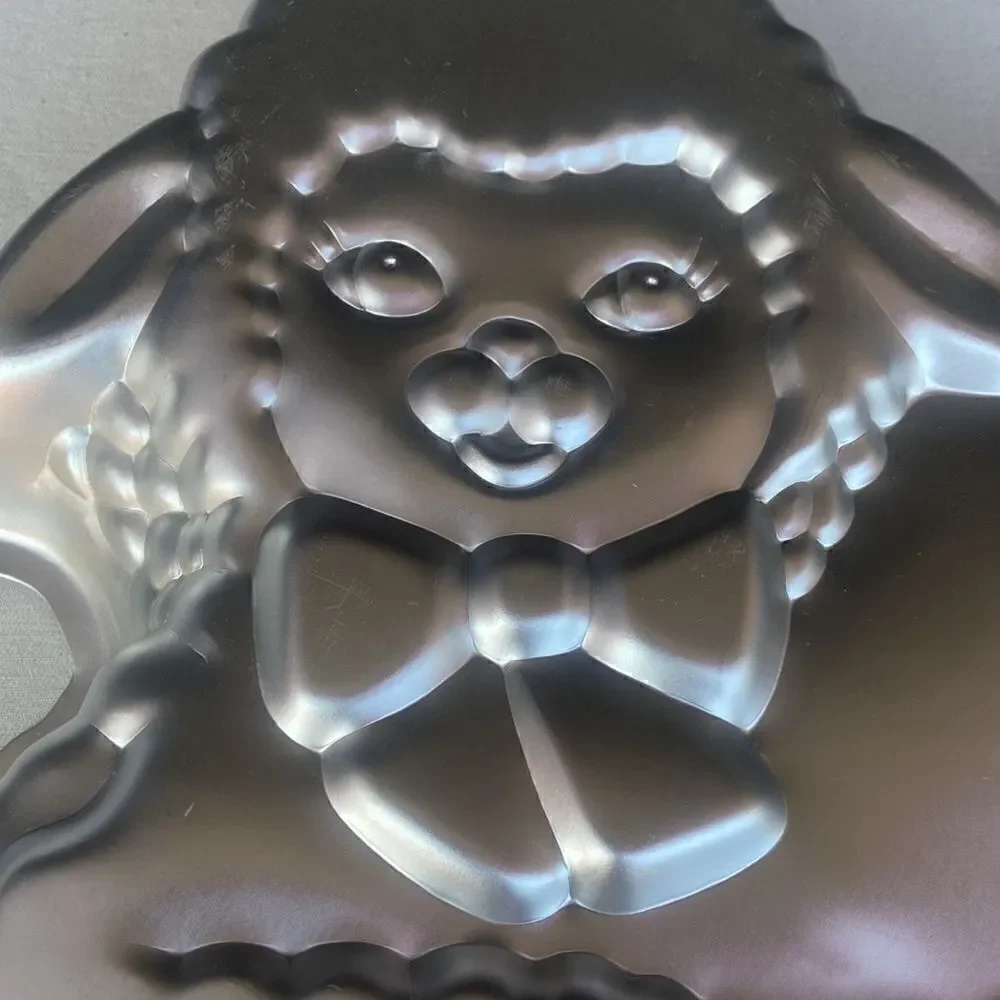 Wilton Vintage Cake Pans Sheep And Dog